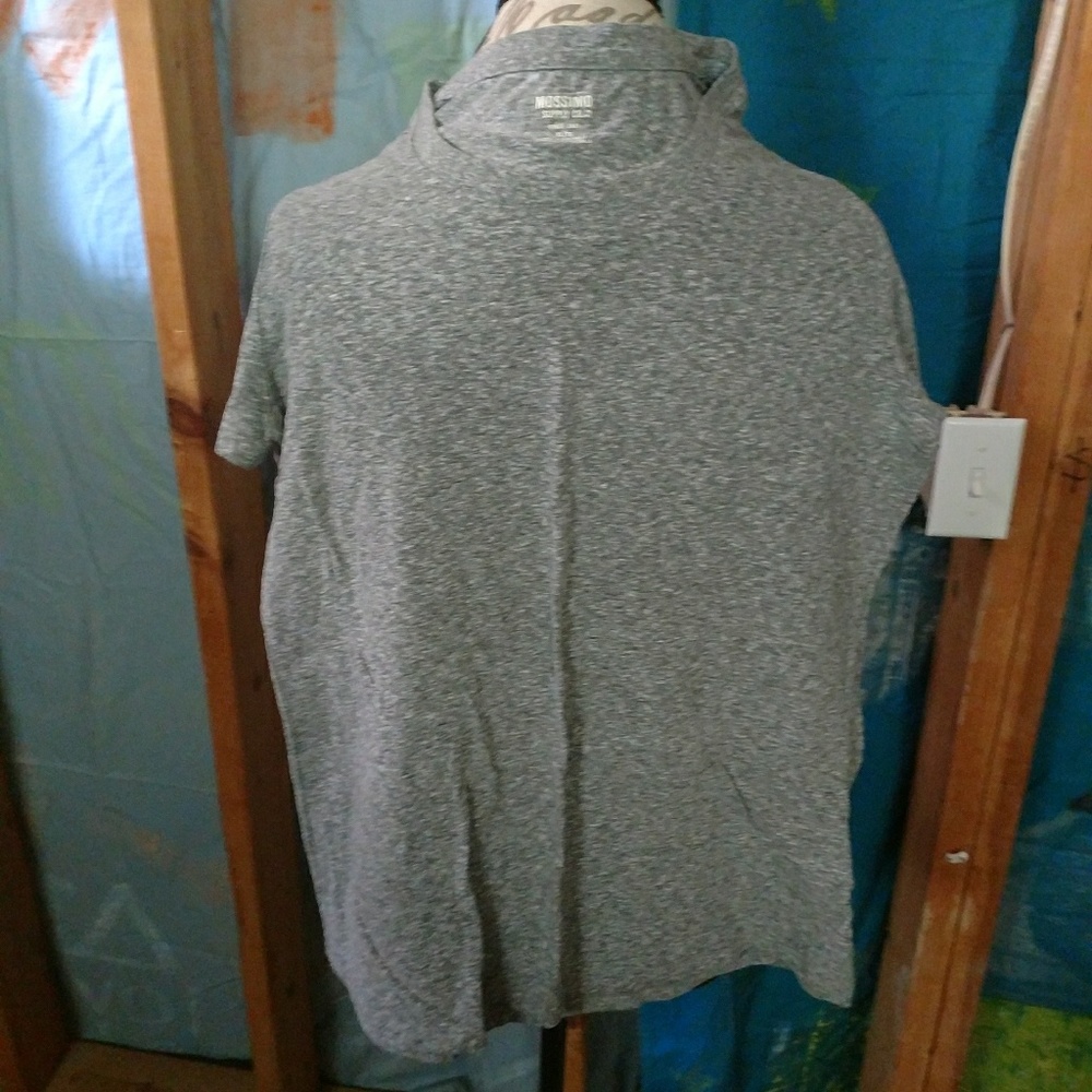 Gray t-shirt